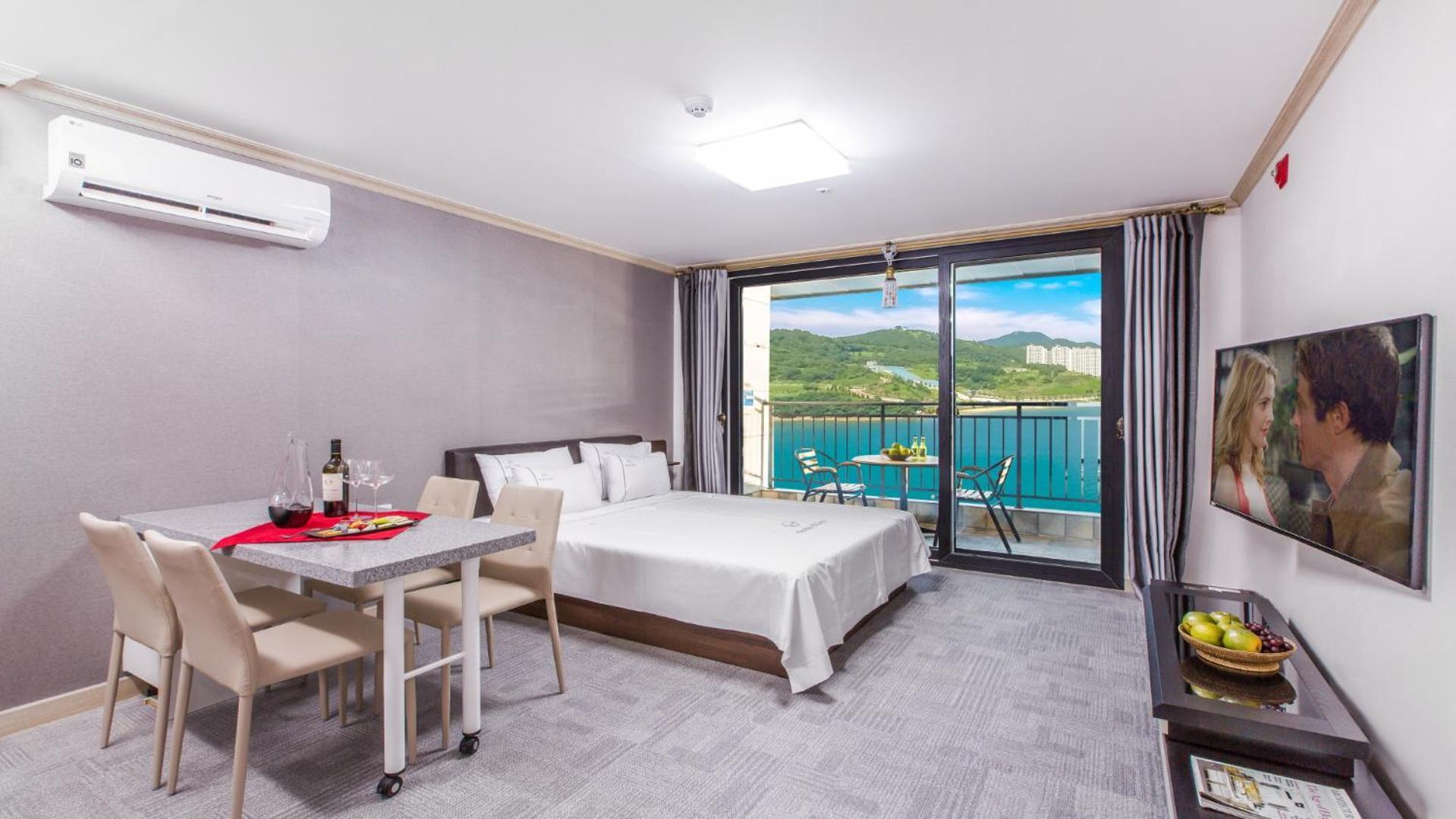 Onda D'Oro Hostel Yeosu Bagian luar foto