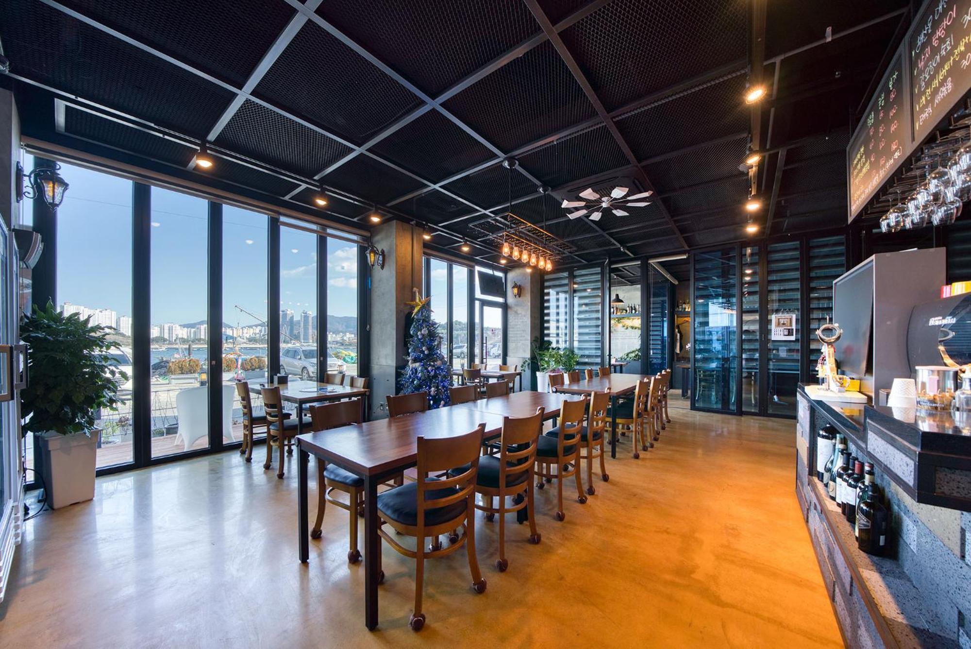Onda D'Oro Hostel Yeosu Bagian luar foto